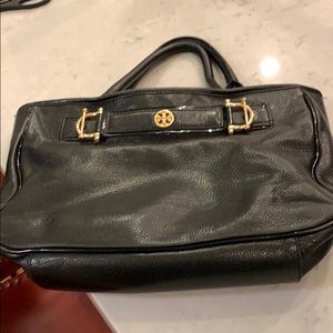 Gently used Tory Burch handbag!